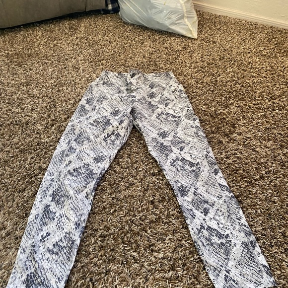 Pink leggings size small lightly worn and in great condition - Picture 2 of 2